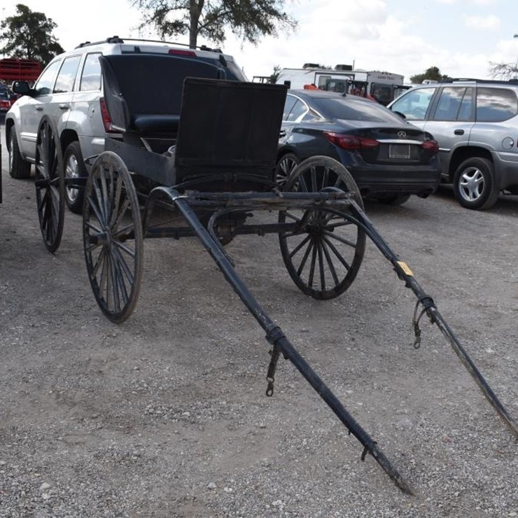 ANTIQUE WAGON