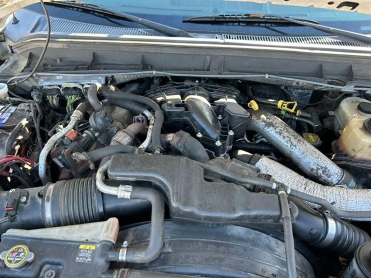 2012-ford-f550-xl-image-28