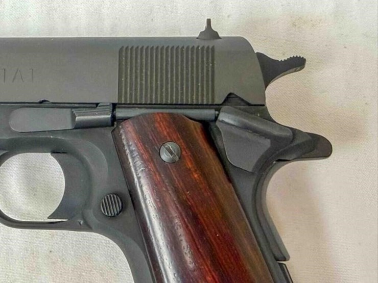 colt-m1991a1-45auto-pistol-image-3