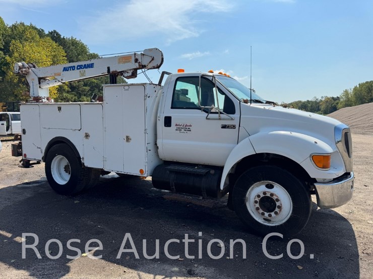 2004-ford-f750-image-2