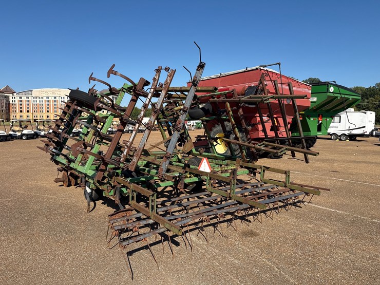 john-deere-724-image-5