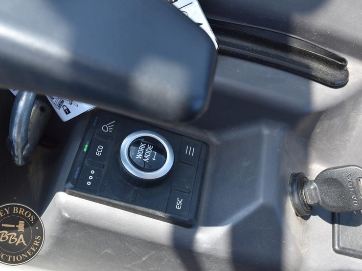 2022-volvo-ecr25-electric-image-55