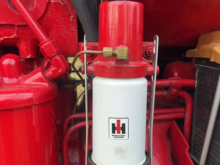 1970-1456-farmall-row-crop-golden-demonstrator-image-73
