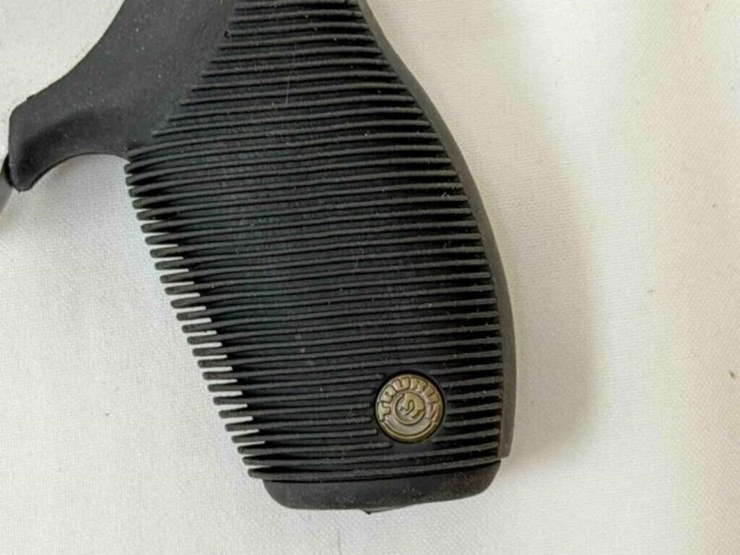taurus-tracker-22mag-revolver-image-15
