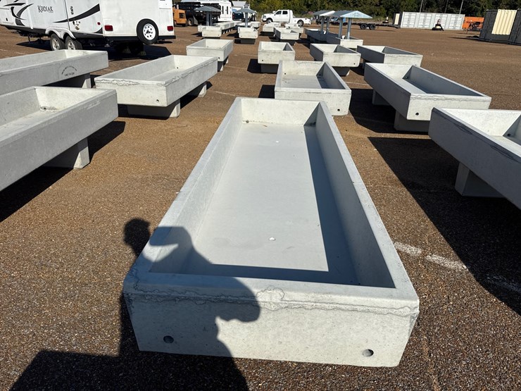 #9692-•-3-x-10-feed-trough-image-2