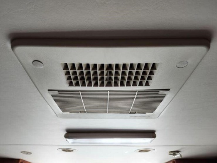2006-allegro-bus-class-a-motorhome-400abus0d6j0072-image-58