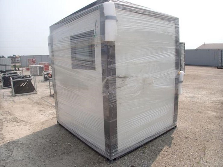 unused-bastone-portable-restroom-image-3