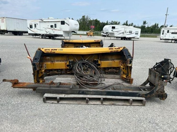 metal-pless-8-ft---13-ft-snow-pusher-agh0830-13le--image-4