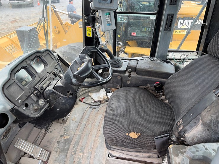 caterpillar-972h-image-14
