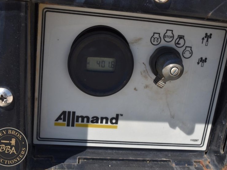 allmand-bros-night-lite-v-series-image-10