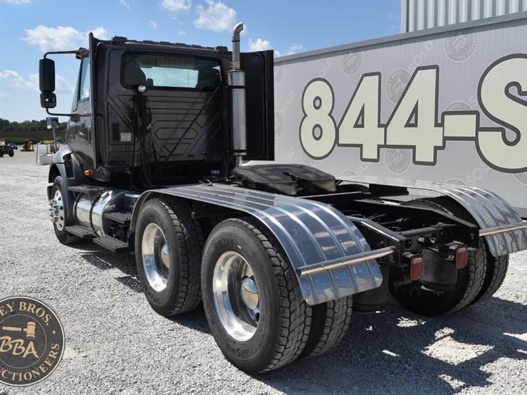 2013-international-transtar-8600-image-4