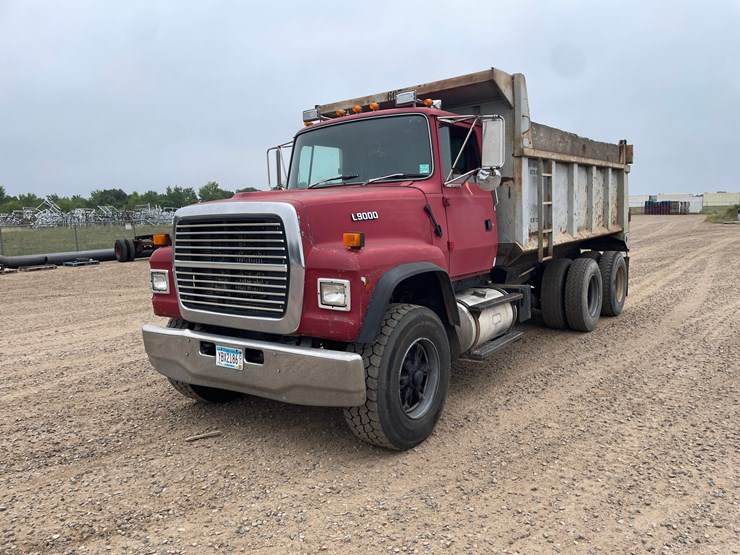 1994-ford-l9000-image-6