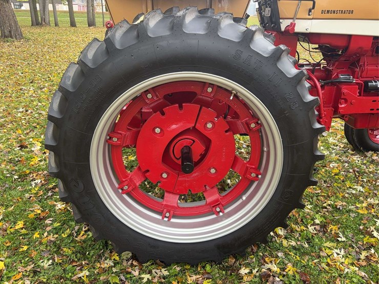 1970-farmall-544-hydro-diesel-row-crop-golden-demonstrator-image-83