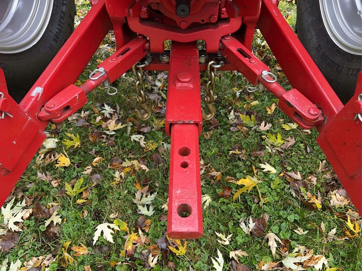 1970-farmall-826-hydro-diesel-row-crop-golden-demonstrator-image-43