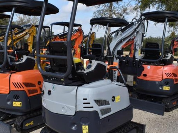 ats-me18-mini-excavator-(serial-#-2605072657sh)-(k)-image-4