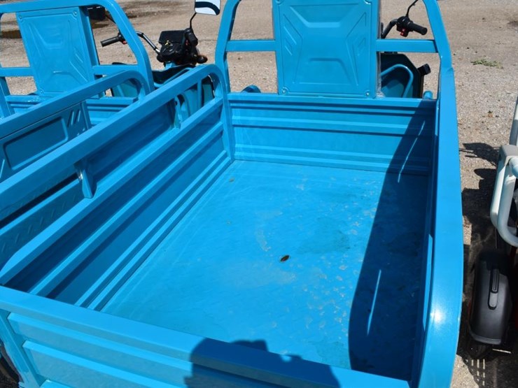 3-wheel-electric-cart-(serial-#-kr2026429amam2935)-(k)-image-5