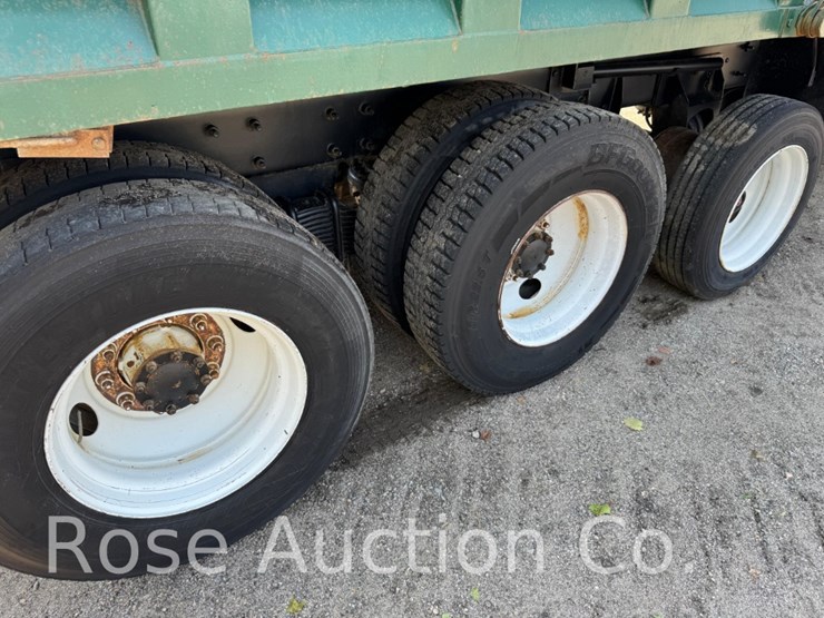 2001-mack-690s-image-17
