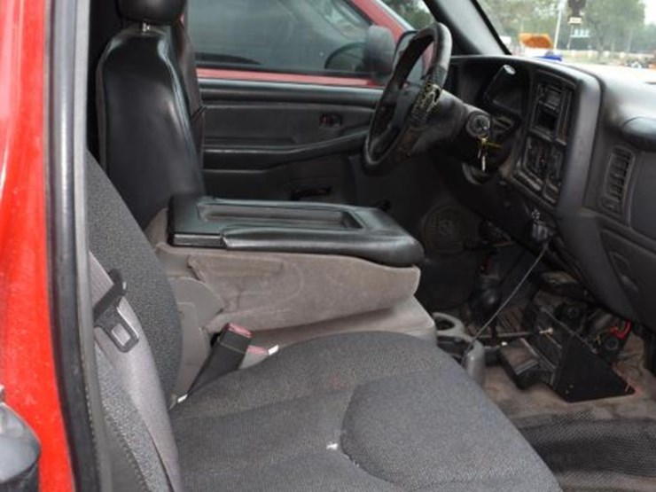 2006-gmc-2500-image-15
