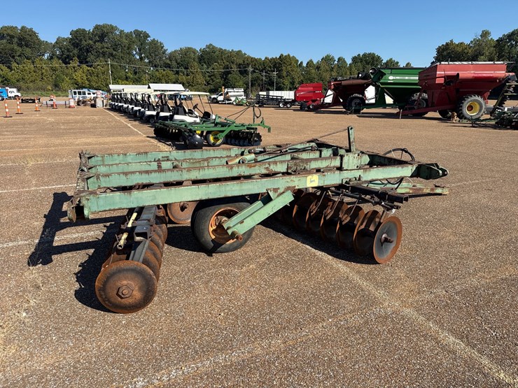 john-deere-230-image-3