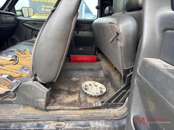 2006-chevrolet-3500-image-21