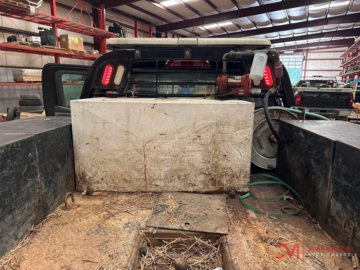 2018-chevrolet-silverado-3500-image-16