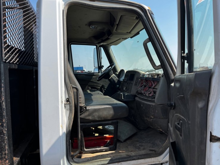 2013-international-durastar-4300-image-11