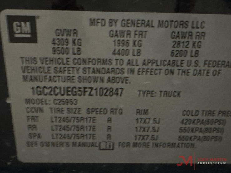 2015-chevrolet-silverado-2500-image-40