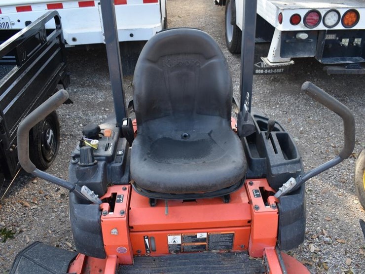 "kubota-zero-turn-mower-(serial-#-23955)-(showing-appx-206-hours,-up-to-the-image-5