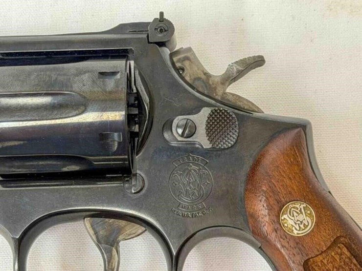 smith-&-wesson-15-7-38-spec-revolver-image-12
