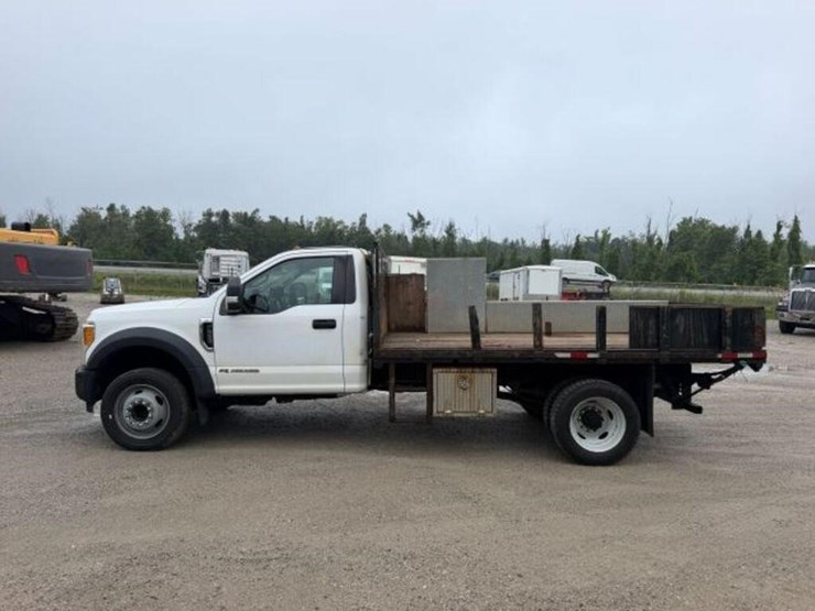 2017-ford-f550-xl-image-5