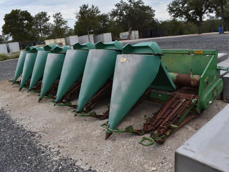 john-deere-8-image-1