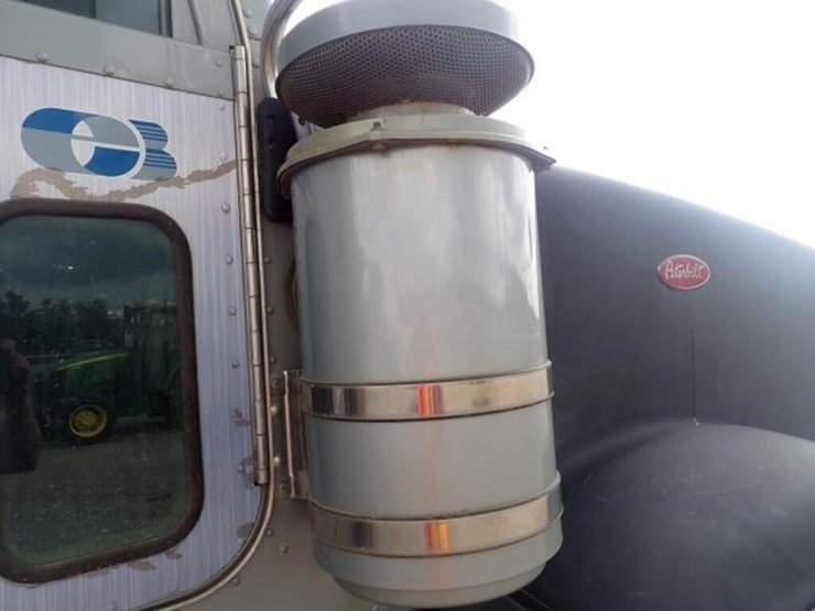 2013-peterbilt-367-image-107