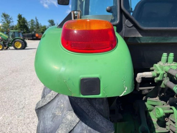 2015-john-deere-5085e-image-37