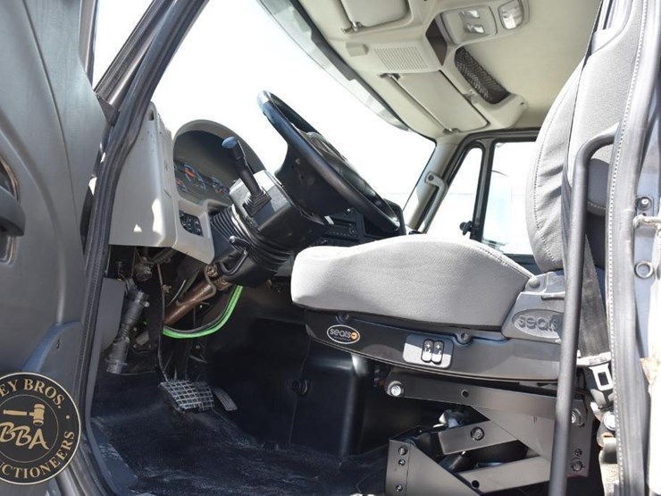 2013-international-transtar-8600-image-43