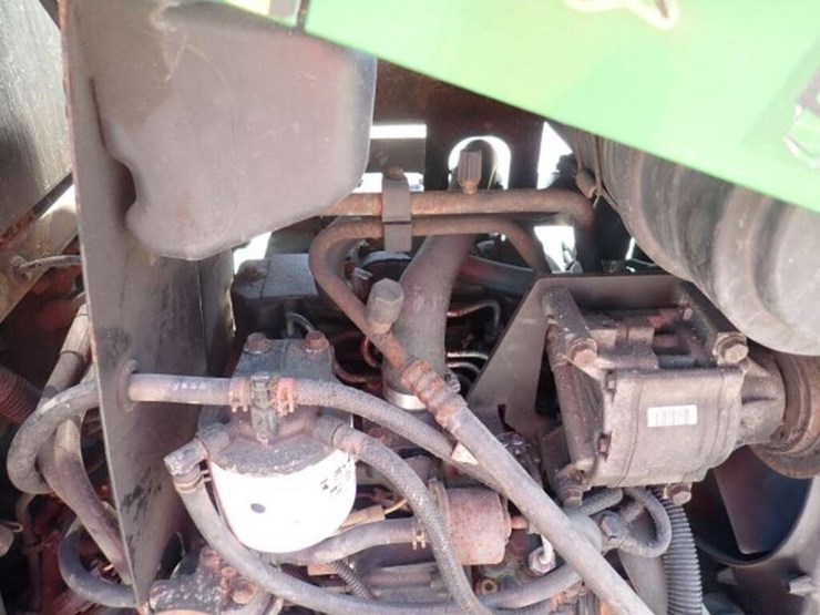 john-deere-3520-image-38