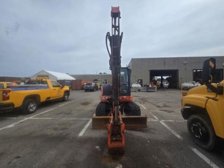 2013-kubota-kx057-4-image-3