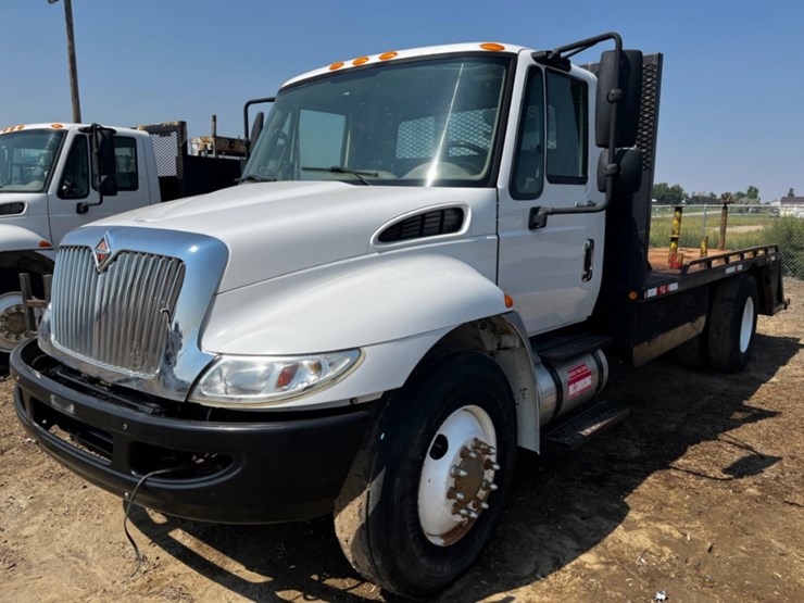2013-international-durastar-4300-image-1