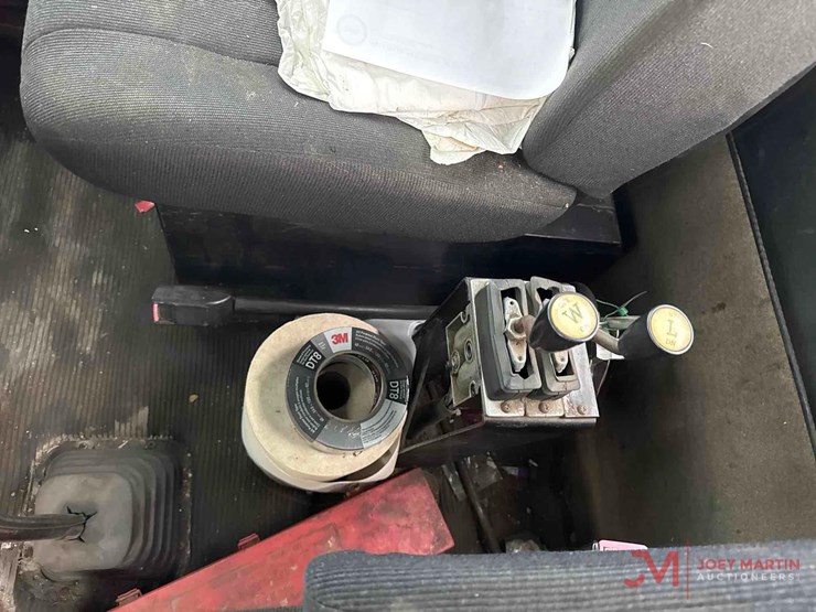 2003-kenworth-t800-image-29