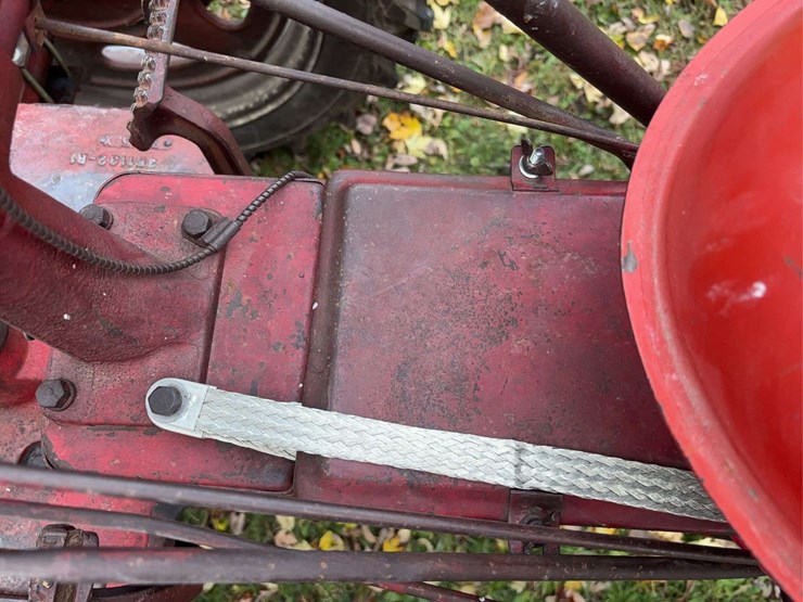 1952-farmall-super-c-image-45