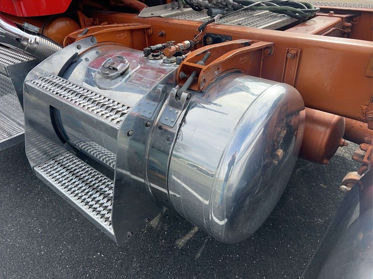 2006-peterbilt-379-image-60