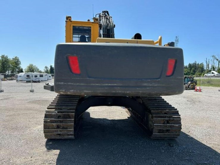 2012-volvo-fc2421c-image-4