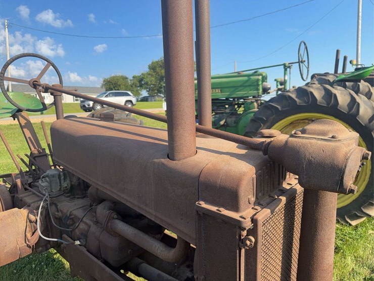 john-deere-b-image-11