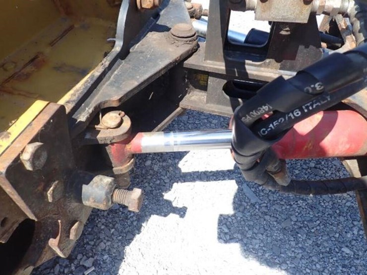 john-deere-3520-image-50
