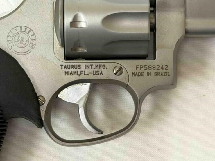 taurus-tracker-22mag-revolver-image-5