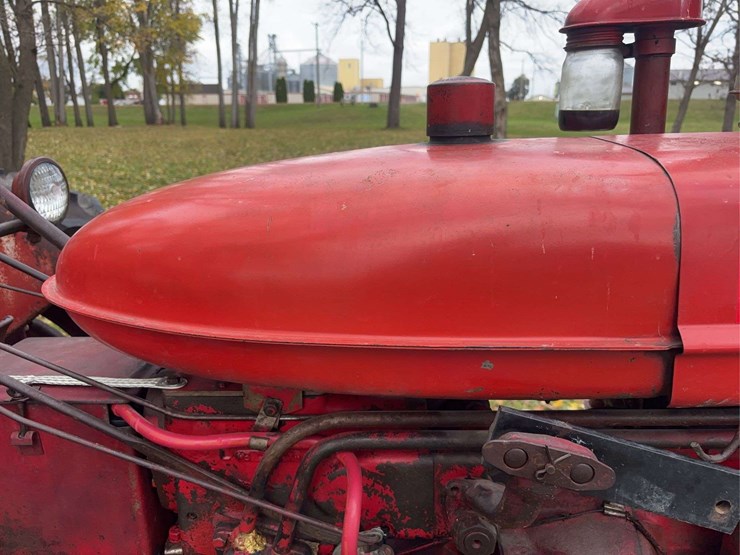 1952-farmall-super-c-image-20