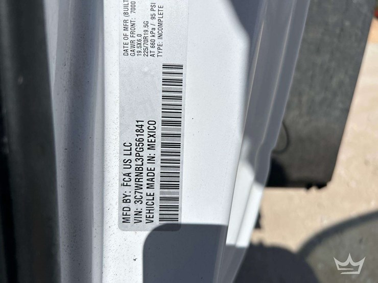 2023-ram-5500-4x4-summit-6620-6,000lb.-crane-mechanics-truck-image-6