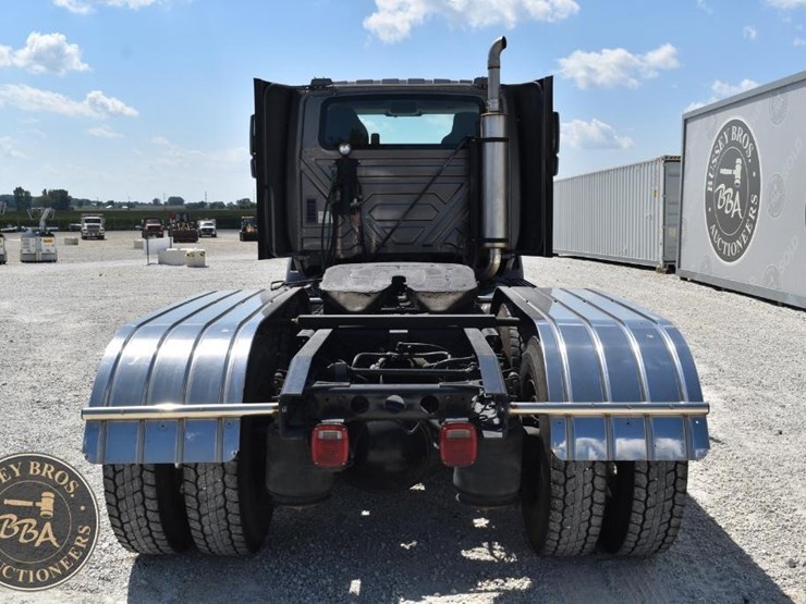 2013-international-transtar-8600-image-5