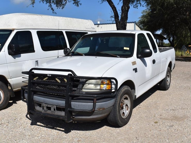 2004-ford-f150-image-1