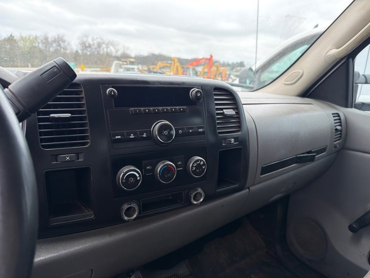 2007-chevrolet-3500hd-image-14