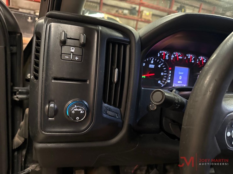 2014-chevrolet-silverado-1500-image-34